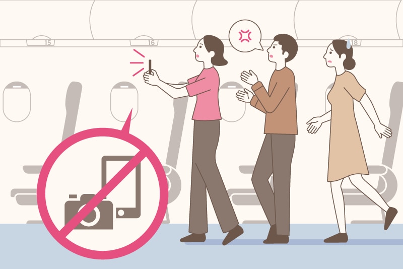 緊急時の撮影はしないでください。安全かつ速やかな脱出の妨げとなります。